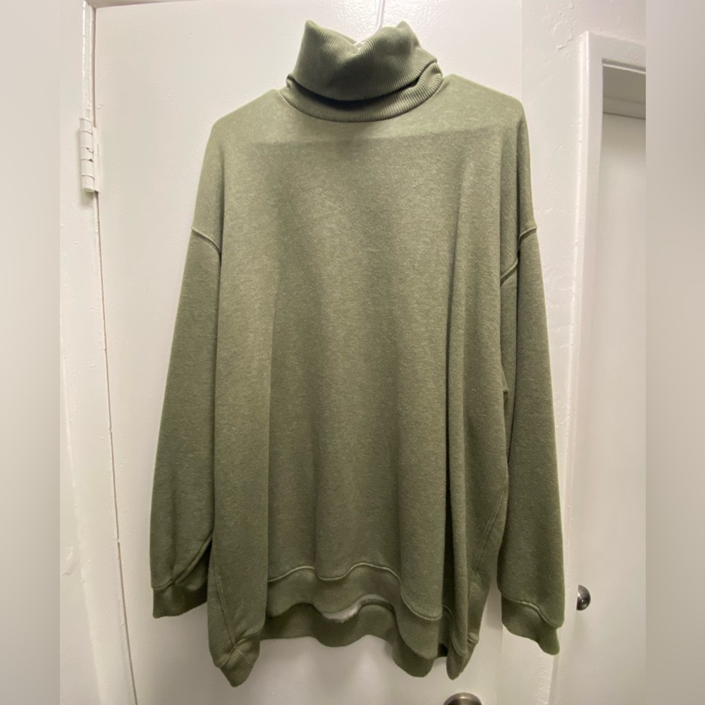 American Eagle XS Olive Green Turtleneck Sweatshirt (OVERSIZED)